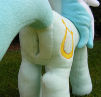 Lyraplushie.png